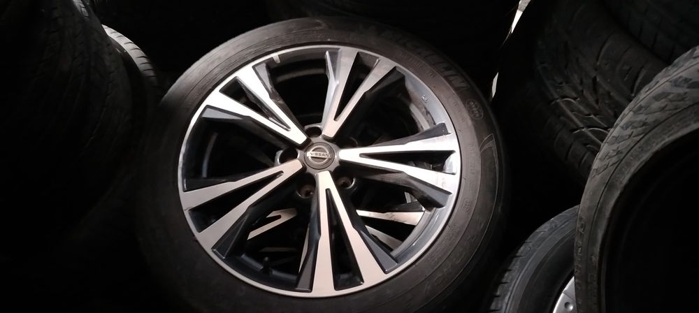 Продам шины и диски комплект