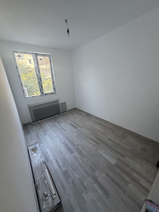 Vand garsoniera la I uri in micro 40