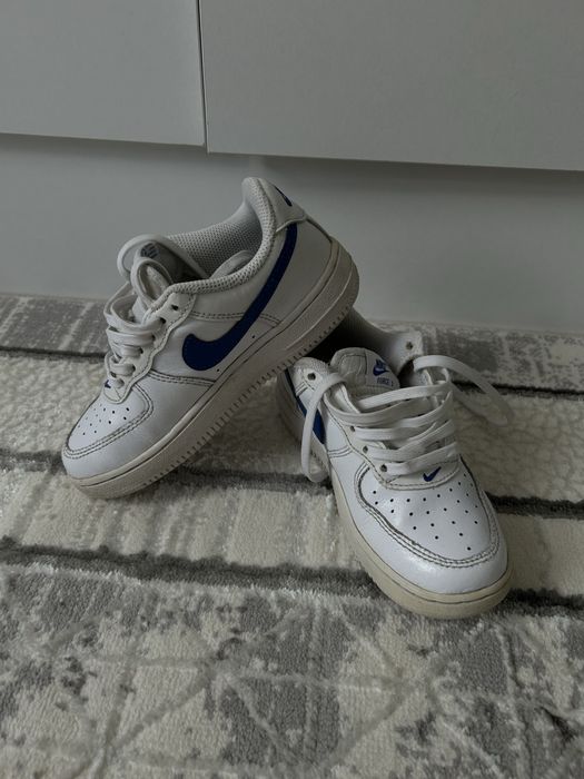 Продам детские кроссовки Nike
