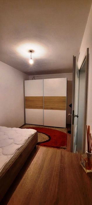 Apartament trei camere de inchiriat in Arad