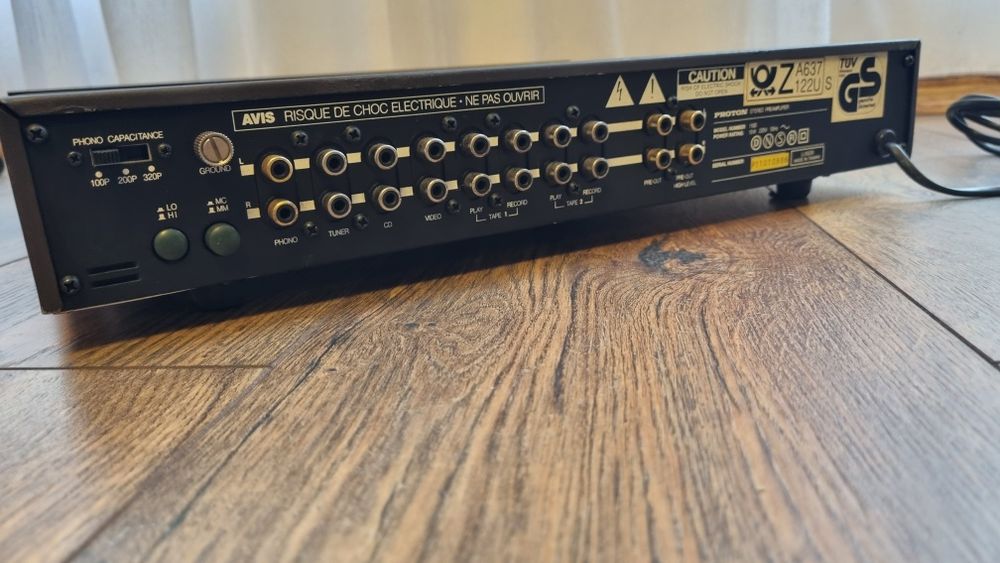 Proton 1100 preamplifier