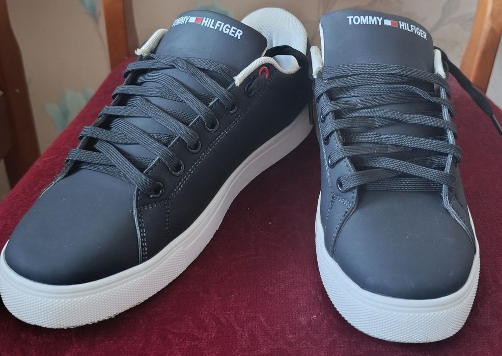 Кроссовки Tommy Hilfiger 40 размер