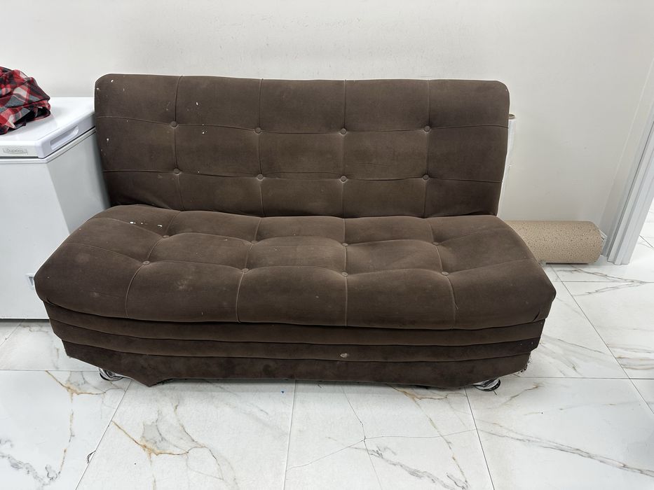 Продам диван недорого