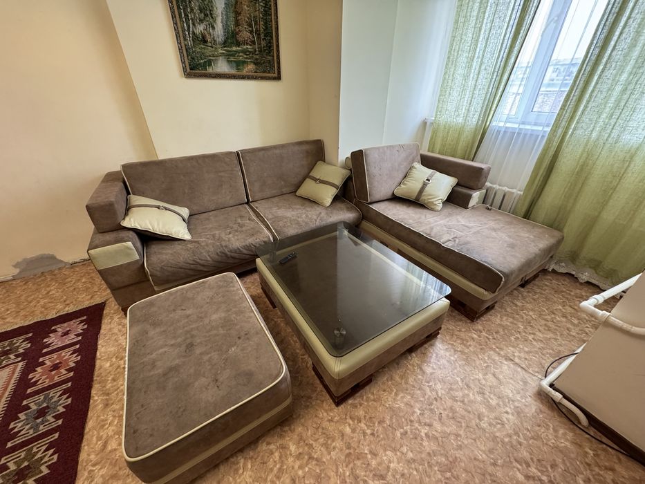 Продаю угловой диван