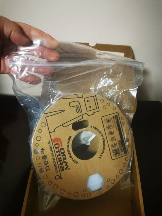 filament translucid dorm flutura flour clean stained