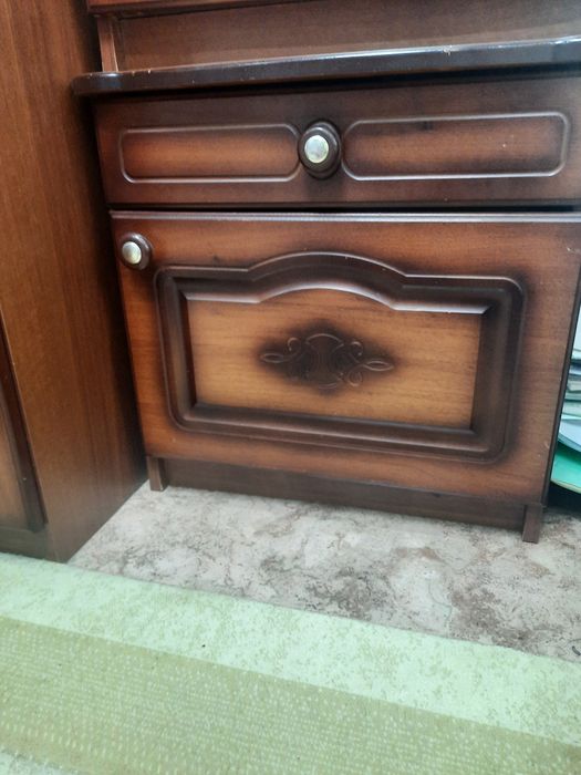 Продам спальный гарнитур