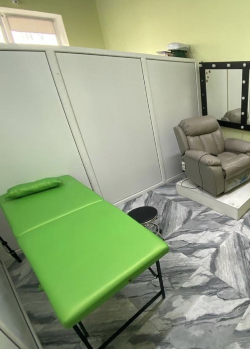 Продам готовый пластиковый кабинет