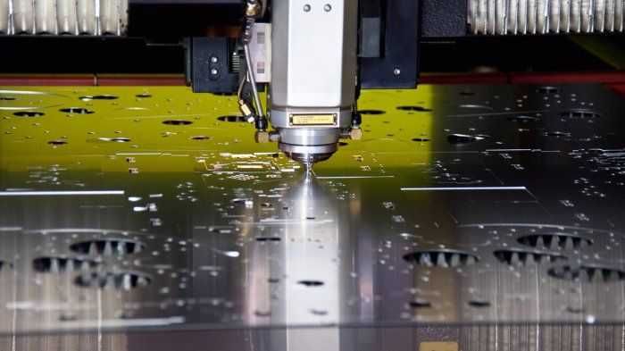 Metallni qayta ishlash, kesish va bukish xizmati. Lazerli kesish