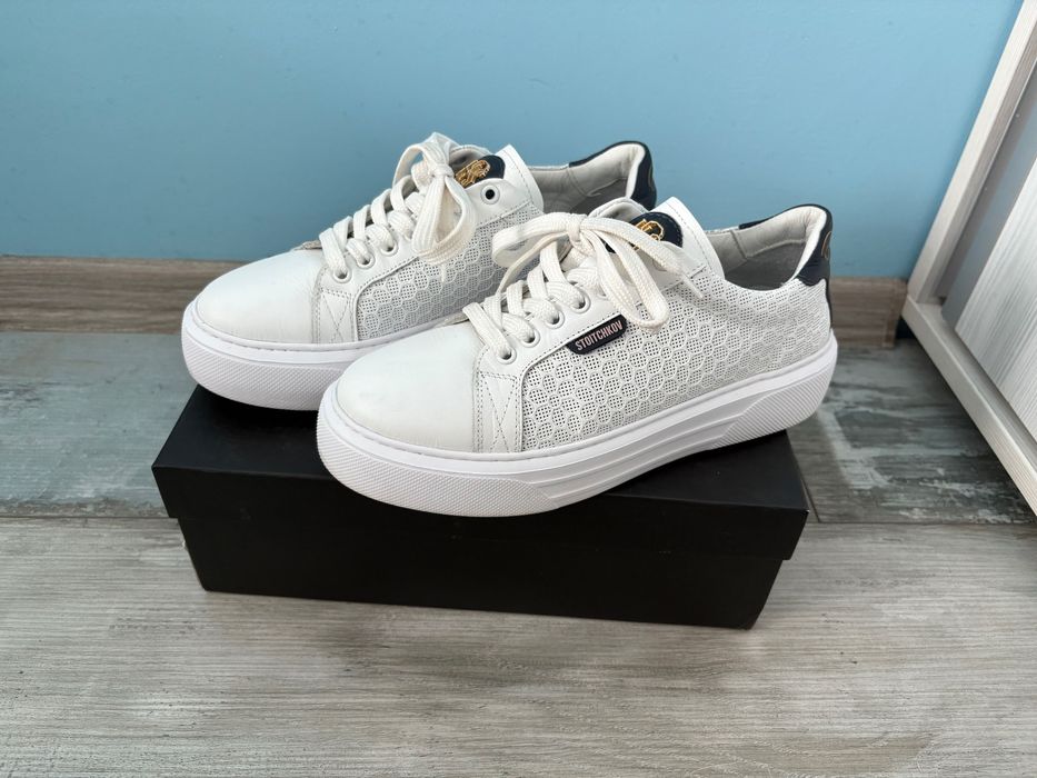 Бели дамски кецове Христо Стоичков