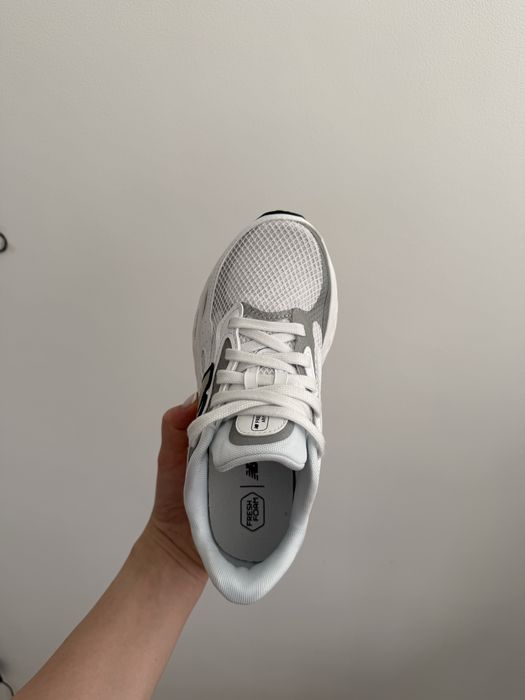 Новые кроссовки NB