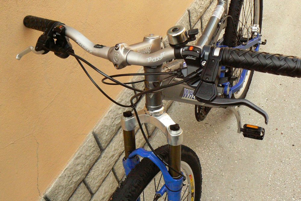 Bicicleta mountain bike full suspensie Wheeler