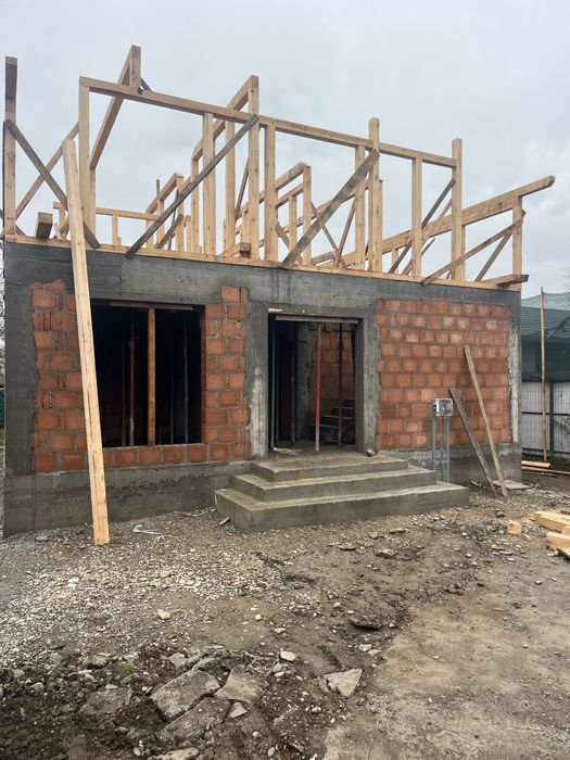 Meseriașii constructori