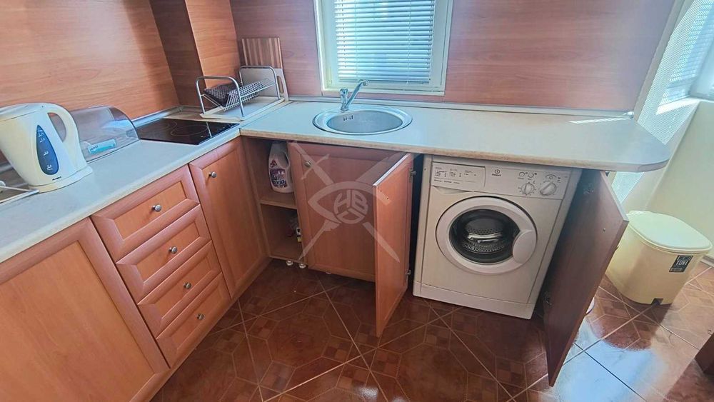 Продава се Двустаен апартамент в к.к. Слънчев бряг - 64 кв.м за 985 €/кв.м - Снимка #4