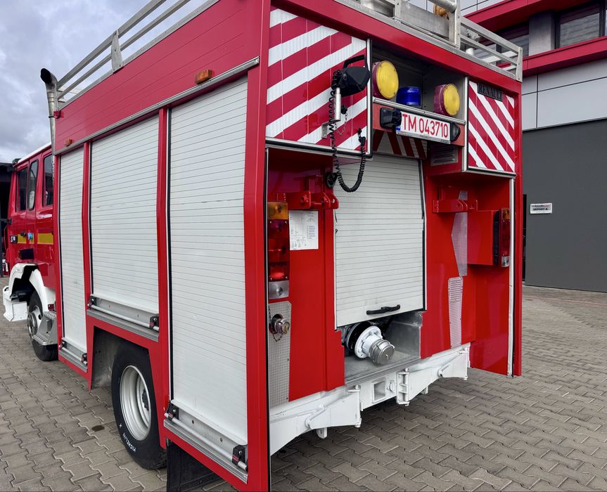 Masina de pompieri Renault Midlum 180, inmatriculata si echipata