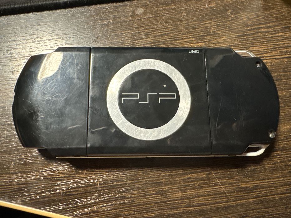 PSP 2000 портативная консоль