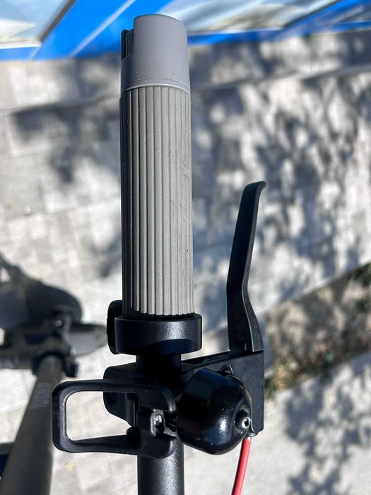 Trotinetă Electrică Xiaomi Scooter 5, 350 W, 10 Inch, Până la 25 km/h
