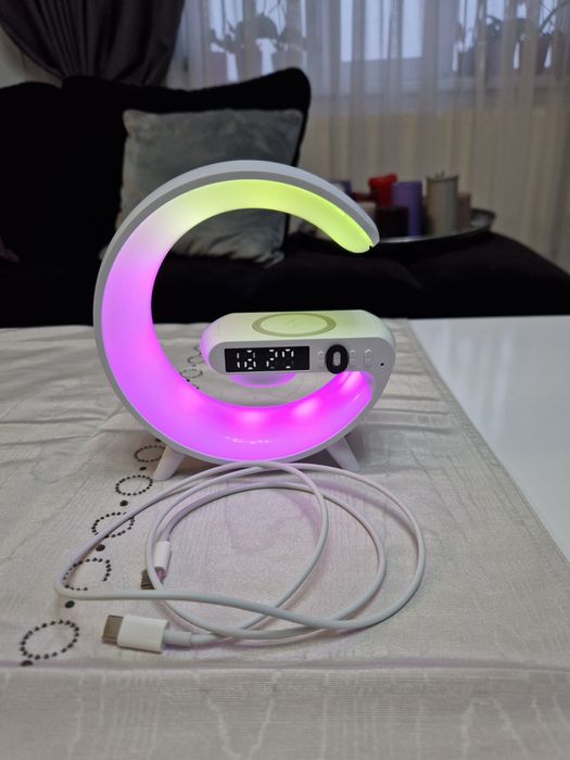 Suport wireless universal pentru încărcare telefon