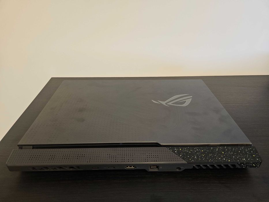 Asus Rog Strix G15 G513R, AMD Ryzen 9 3.30 GHz, 32 gb RAM, 1tb + 1tb SSD, Nvidia Geforce RTX 3070 TI 8GB