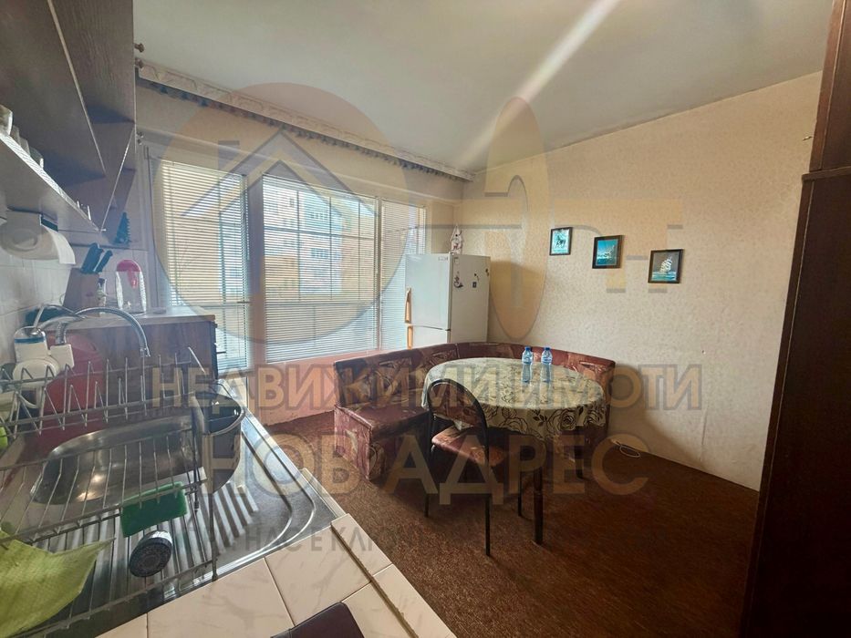 Тристаен Апартамент , Изцяло Южен , Среден Етаж гр. Търговище кв. Запад 3