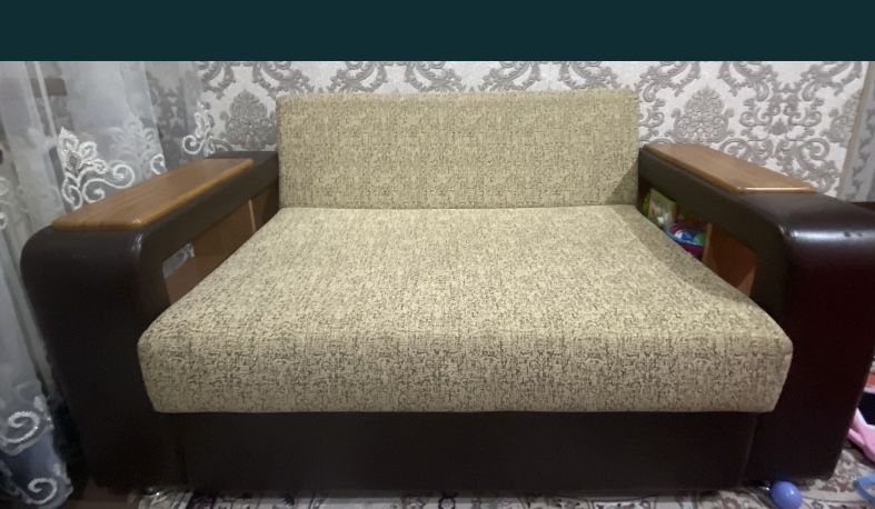 Продам  тройку : диван, софа, кресло.