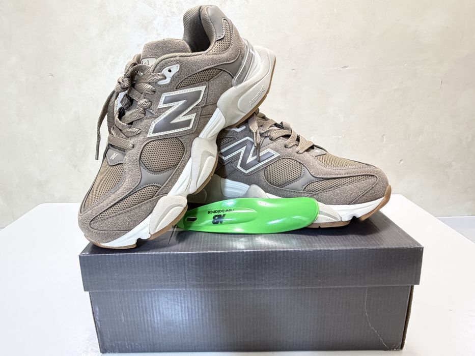 Adidasi New Balance 9060
