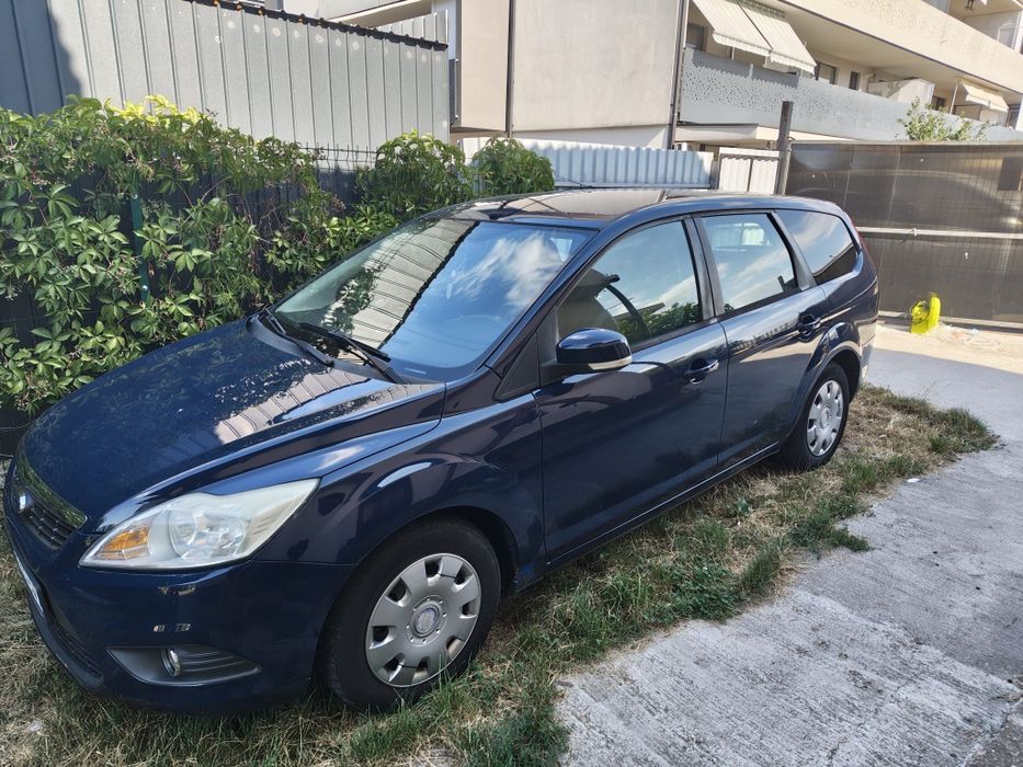 Vând Ford focus 1.6