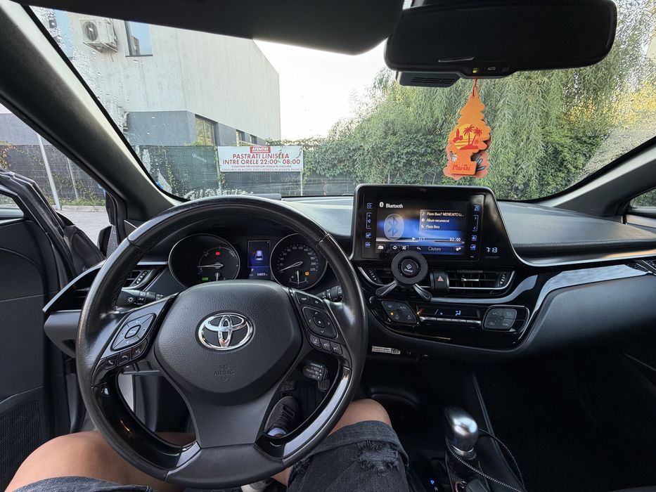 TOYOTA C-HR 1.8 Hybrid / 128.000