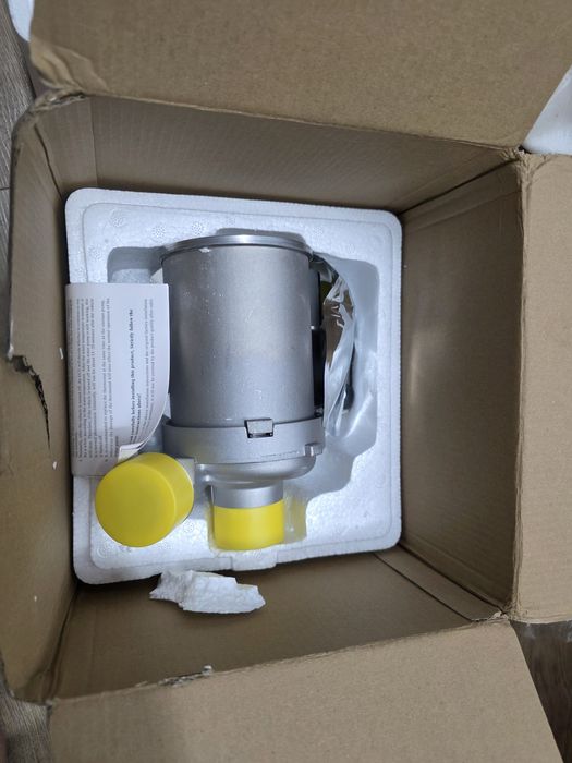 Помпа BMW X5 F15