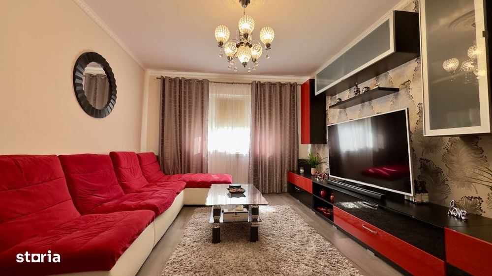 Apartament 4 camere, etaj intermediar, zona CET – ideal pentru famil