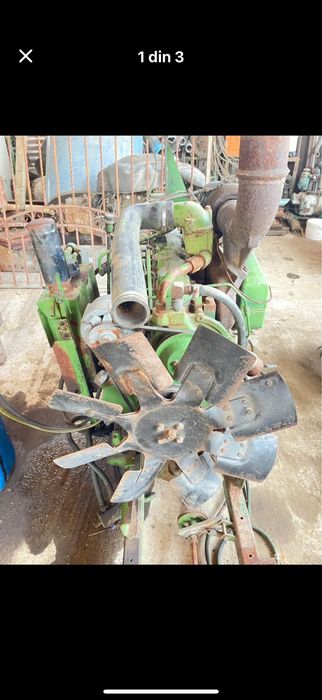 *Motor JOHN DEERE în stare de funcționare*