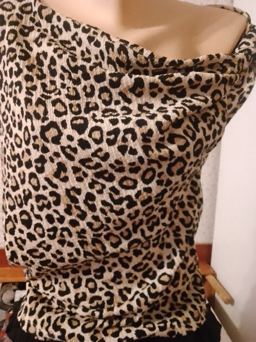 Красивый пиджак черный