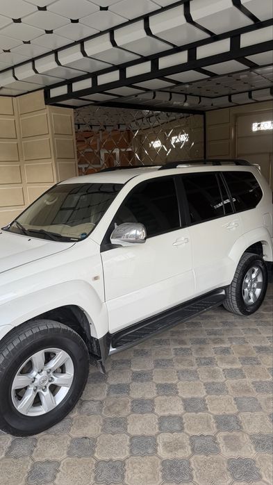 Toyota Land cruiser 120 talik 2.7 mator sotiladi srochna