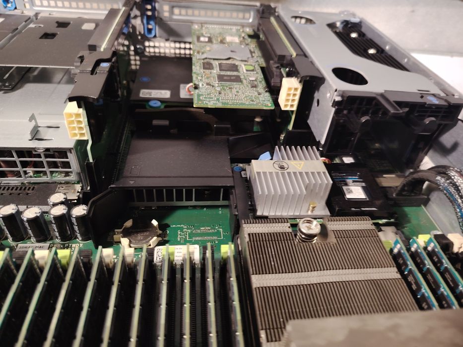 Server DELL Poweredge R720XD Intel Xeon Hexacore 168 GB RAM Suceava ...
