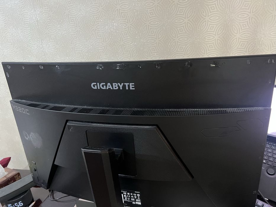 Монитор Gigabyte m32qc