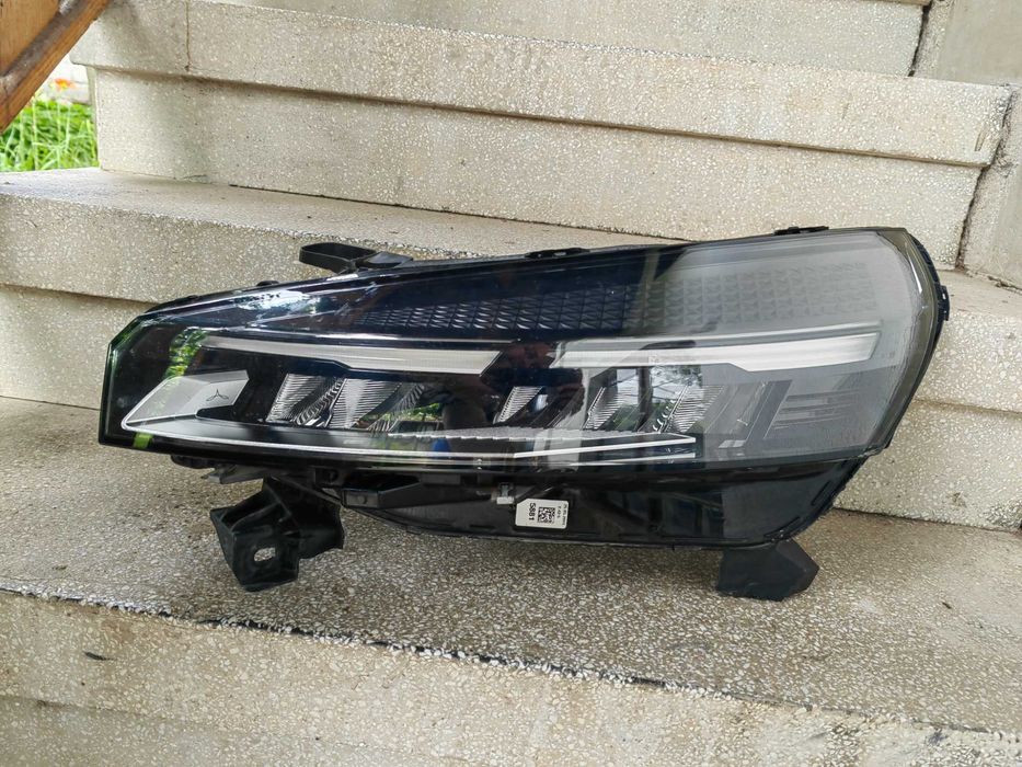 Фар Renault Clio 5 Face LED ляв / Фар Рено Клио 24г. Оринален
