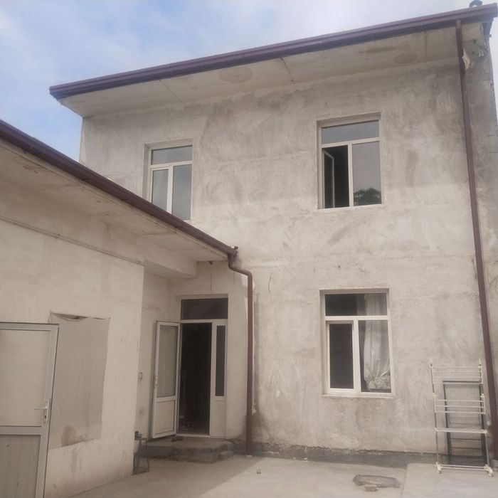 Chilonzor yo'l yuzida 2.4 sotikli yaxlit uy