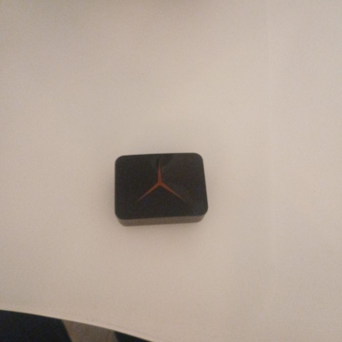 Vând căști wireless