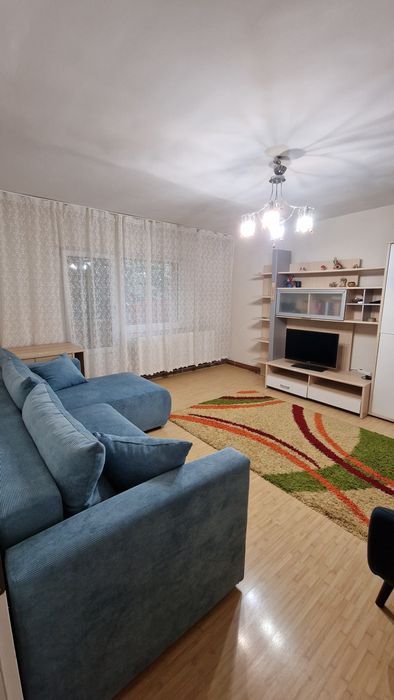 inchiriez sp 3 camere