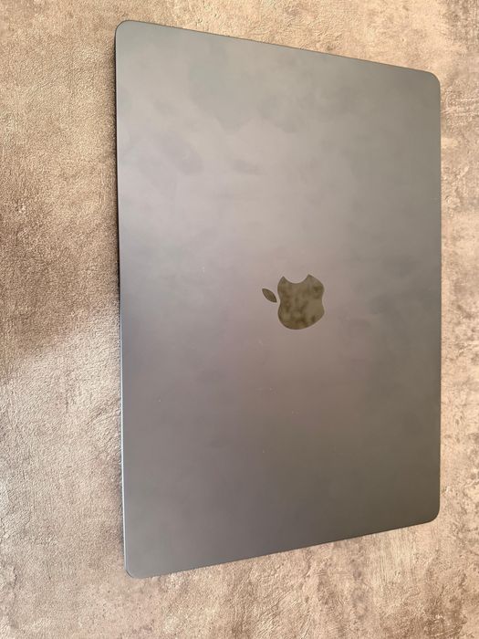 Macbook Air m3 в отличном состоянии