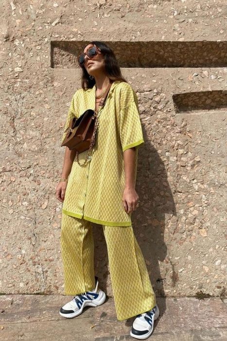 Costum pantaloni bluza Zara limited edition