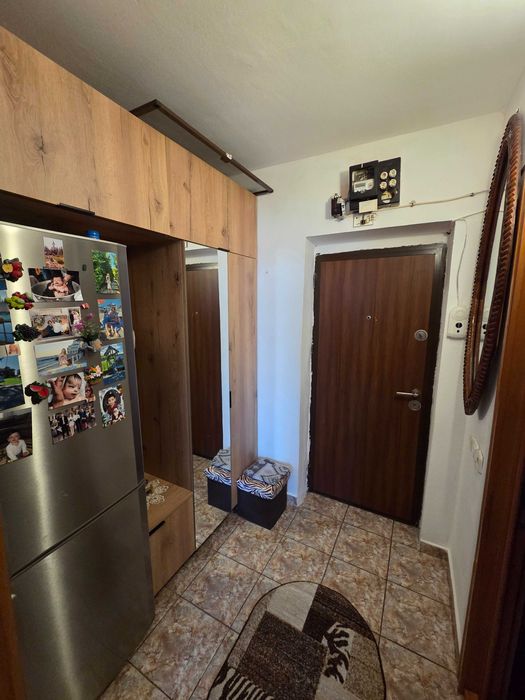 Garsoniera Spatioasa, Mobilata/Utilata, Zona Far