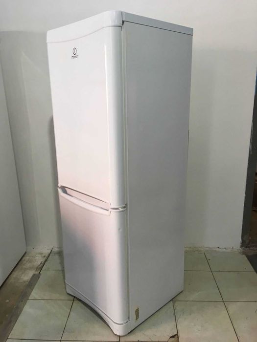 Продам современный , рабочий  холодильник  .