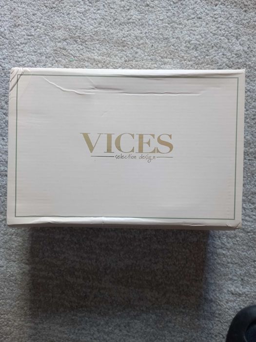 Vand pantofi sport noi