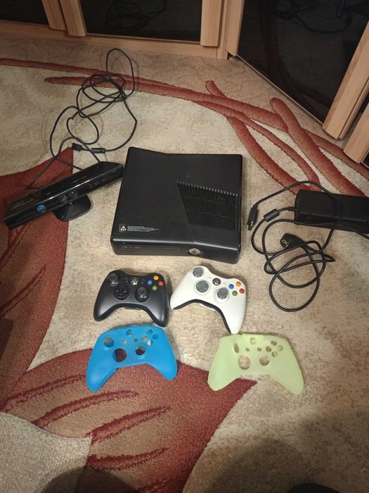 Xbox  360  Slim