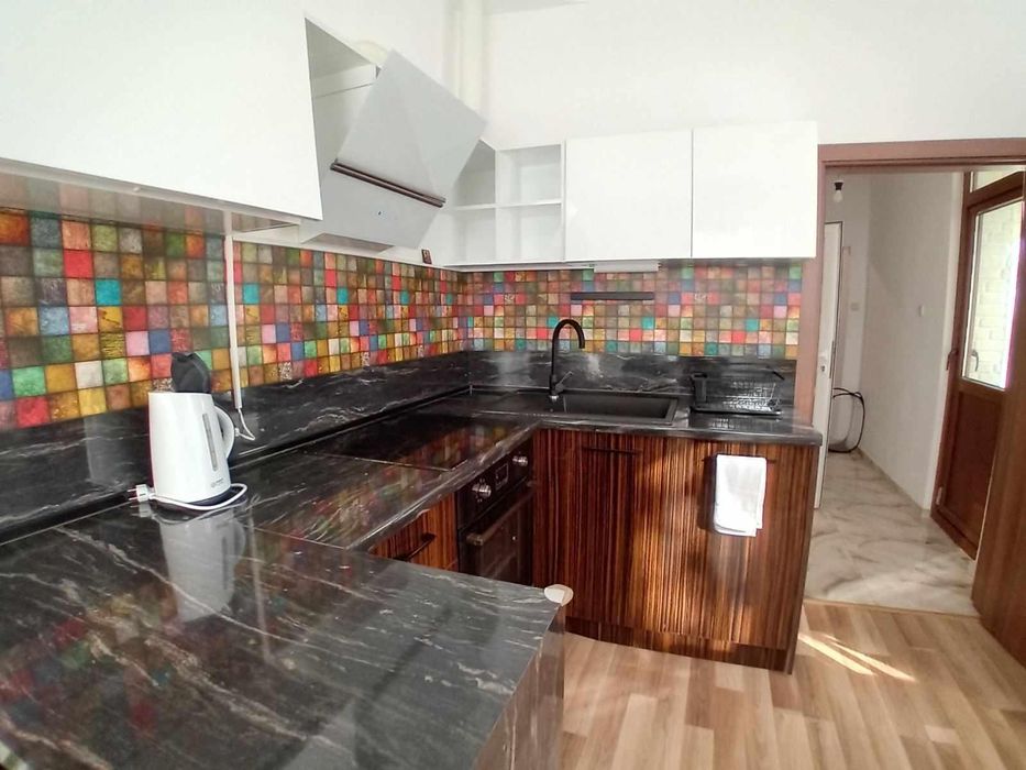 Дава се под наем Двустаен апартамент в Бургас, Център - 64 кв.м за 408 € - Снимка #4