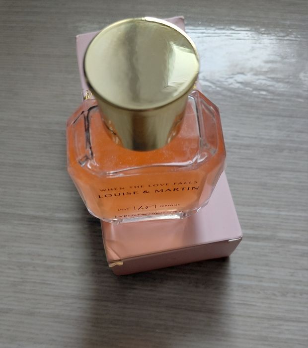 Продам туалетную женскую воду