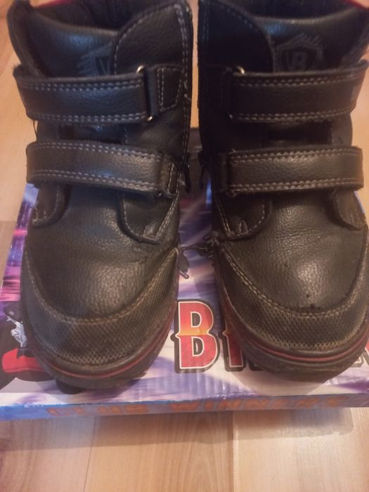 Продам детскую обувь на мальчика и на девочку