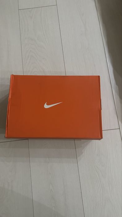 Кроссовки Nike legend essential 3