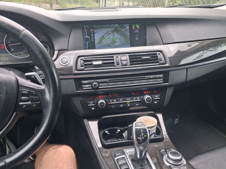 BMW 5 Series 2011 — imagine 4