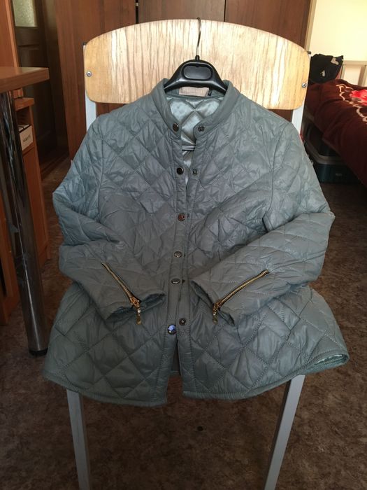 Қыз балаларға киімдер (тегін)